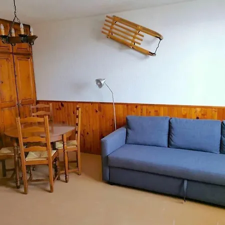 Appartement Praloup Four/studio Galerie Marchande *